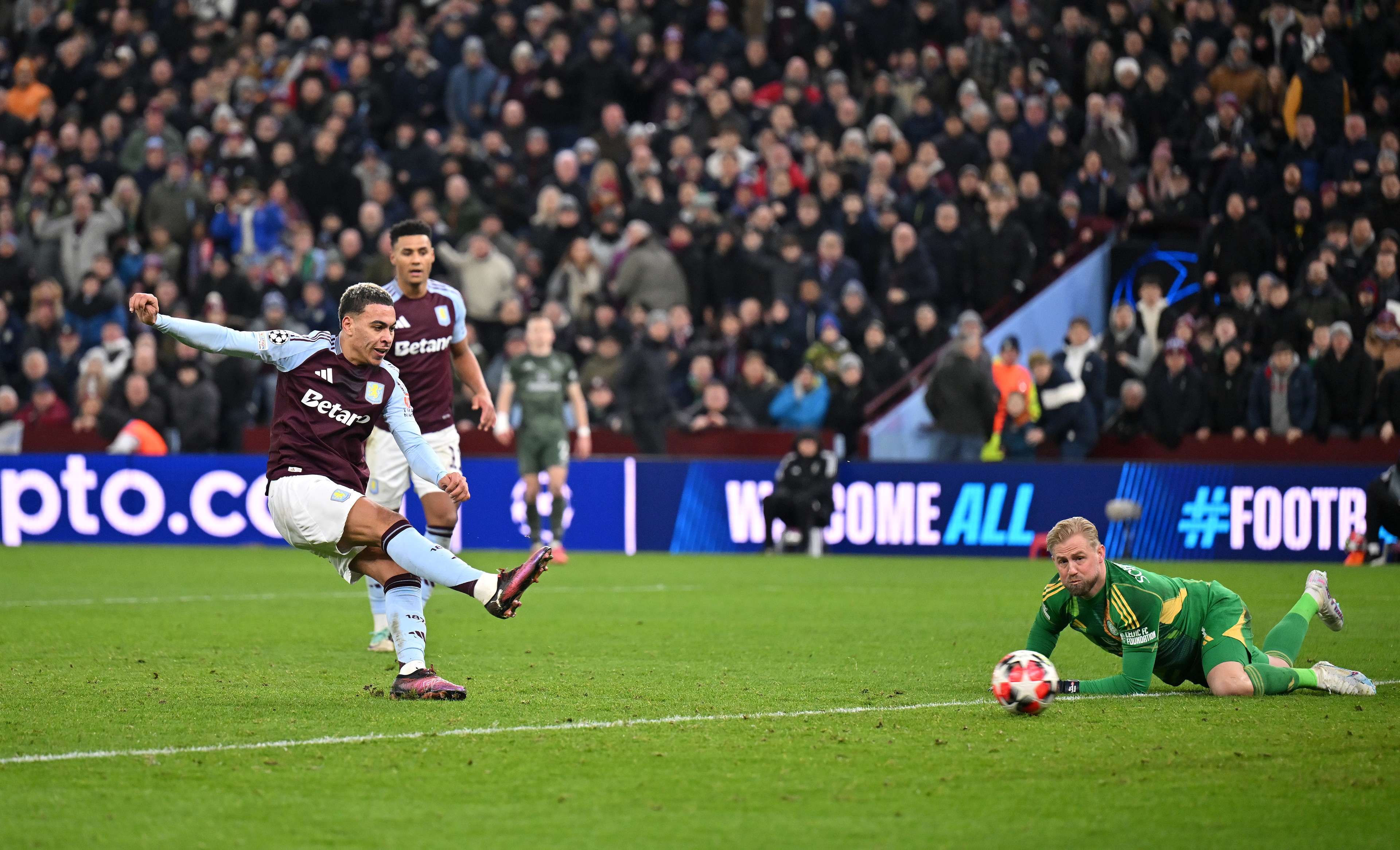 中国女足5-1大胜泰国女足，成功卫冕永川国际锦标赛冠军